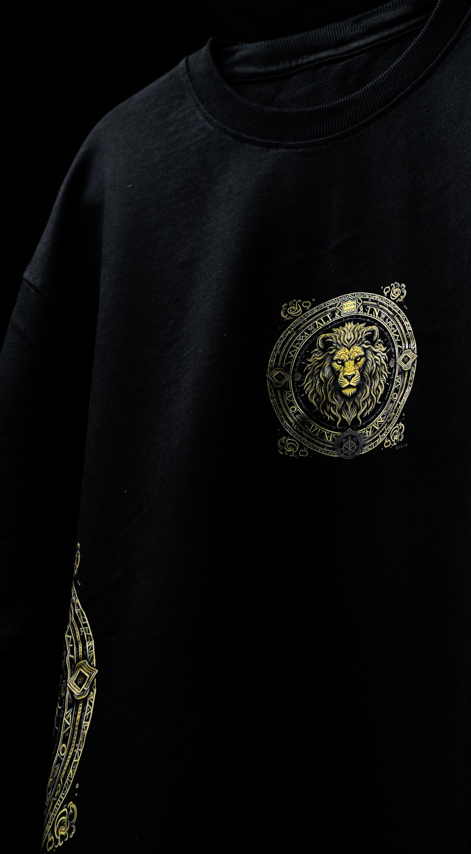 LION / TIMELESS EMBLEM Tee