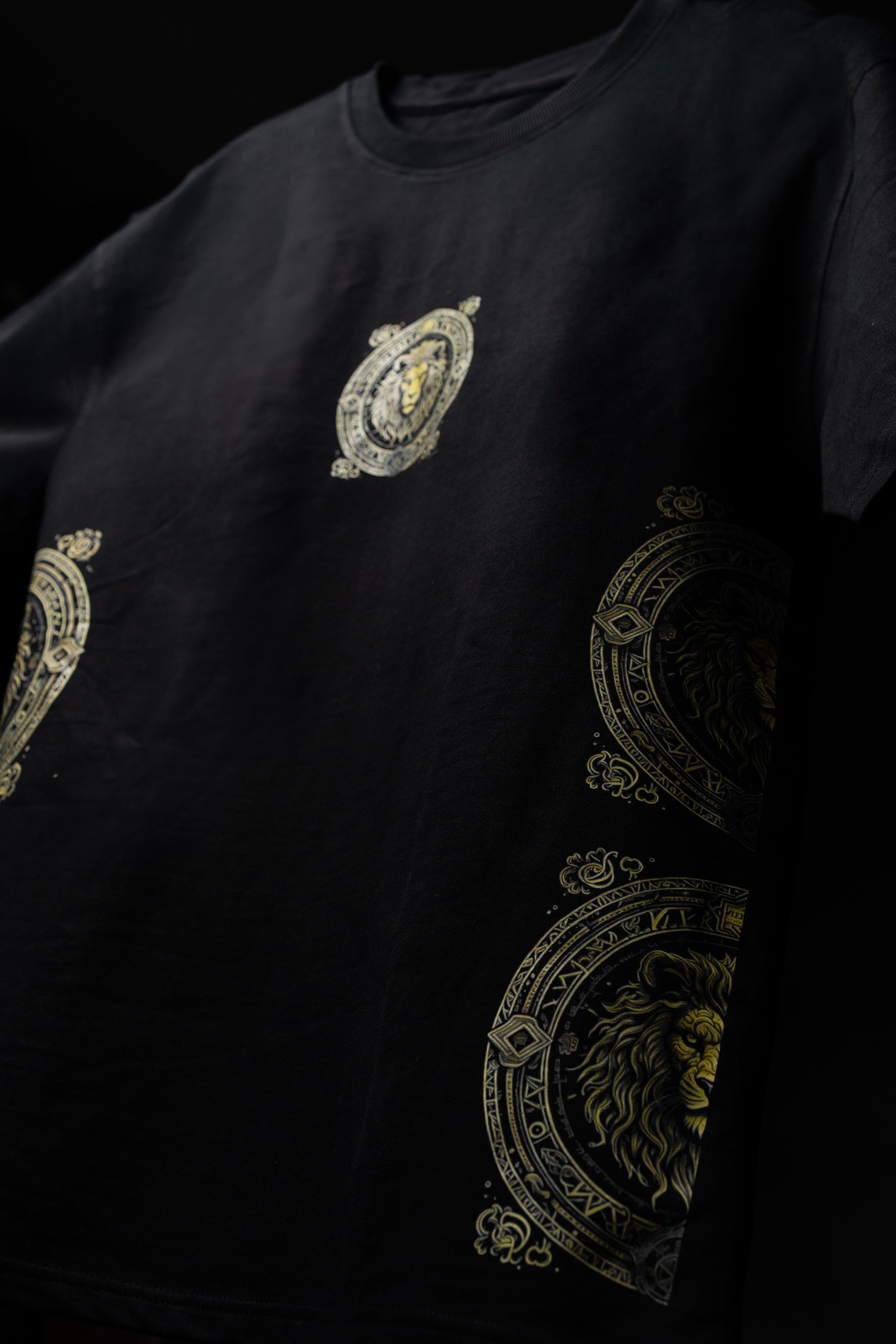 LION / TIMELESS EMBLEM Tee