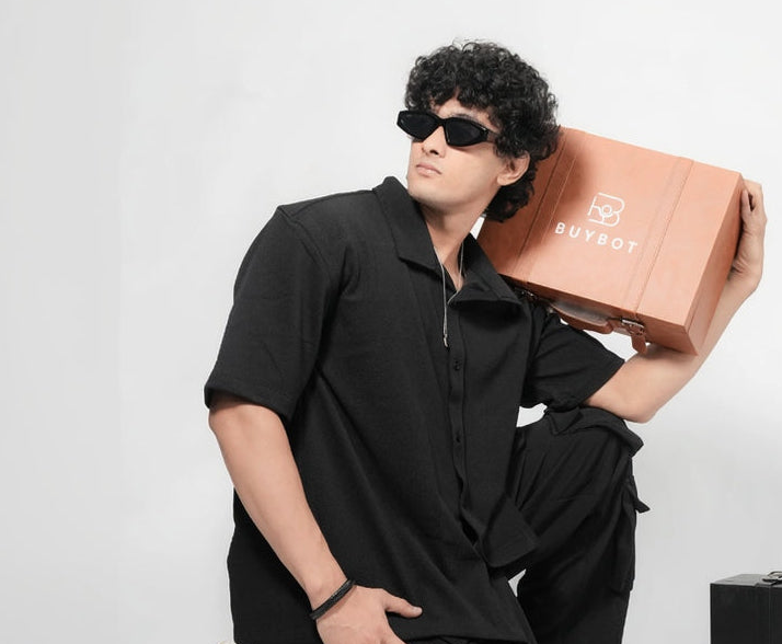 Men’s Black Shirt – Relaxed Fit, Minimalist Style