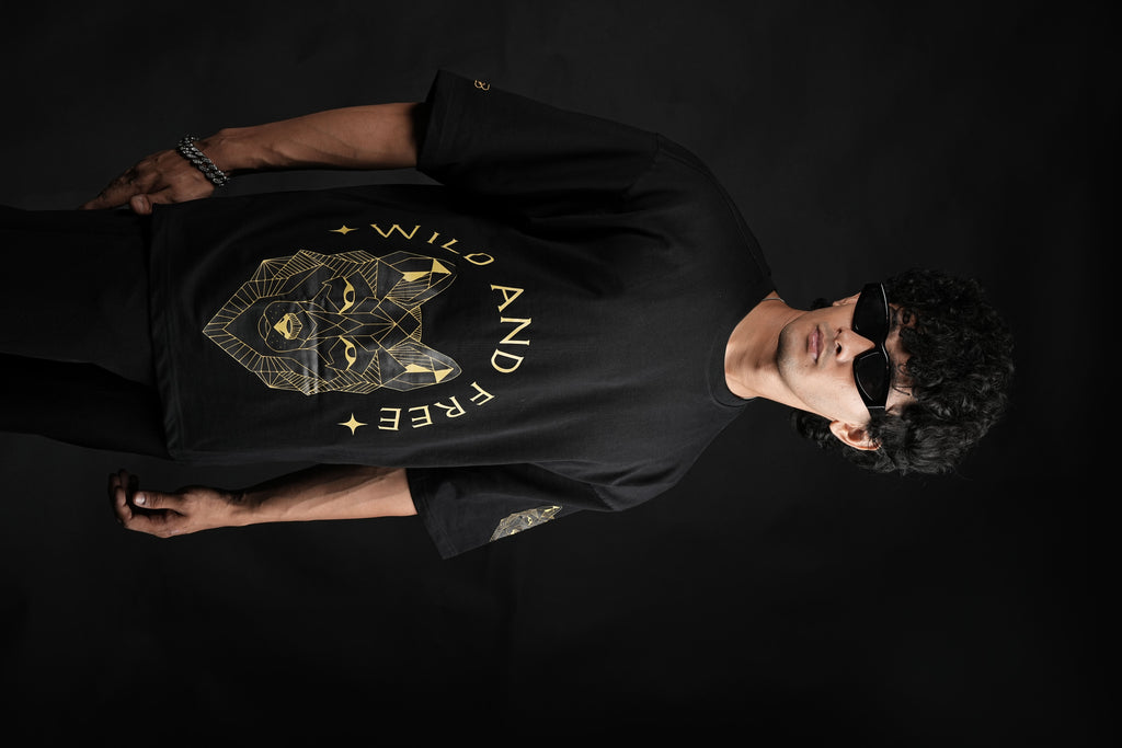 WILD AND FREE / GEOMETRIC WOLF Tee
